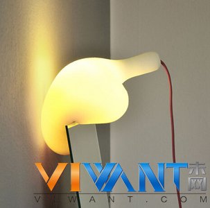 枕在灯上睡觉 德国Soft Light软软枕头灯 