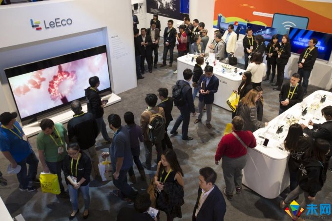 <b>CES2017乐视发布全球首款无边框分体电视</b>