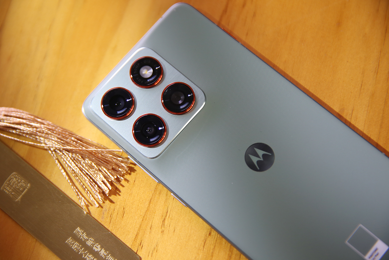 轻薄全能旗舰 体验无短板 联想moto X70 Air AI手机深度评测