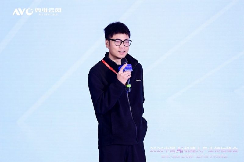 进化·跨界·出海——2026中国Ai机器人产业领袖峰会暨第六届清洁电器产业升级与评测峰会圆满落幕 -6