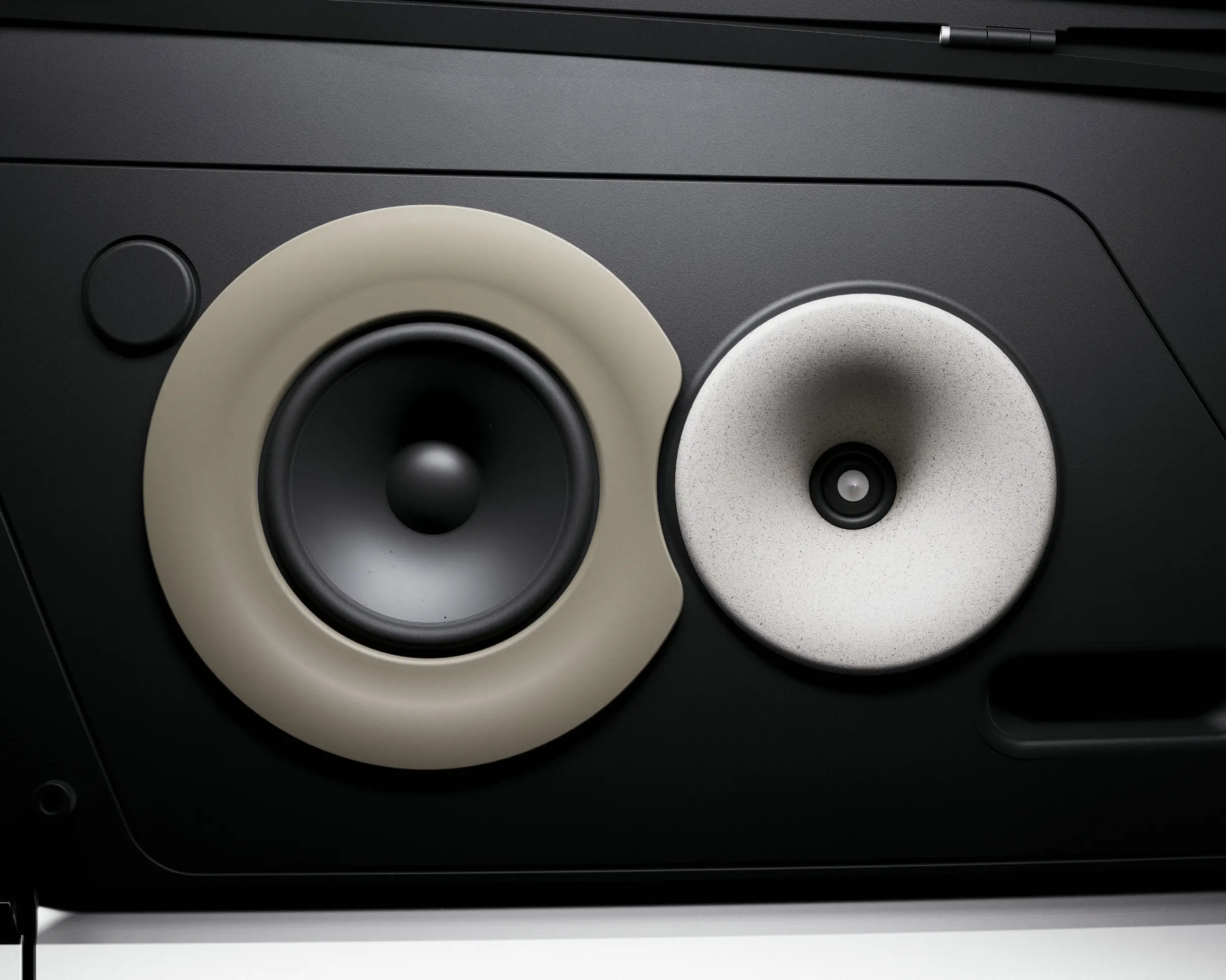 个性玩到极致！MINI把音响嵌进车身 -1