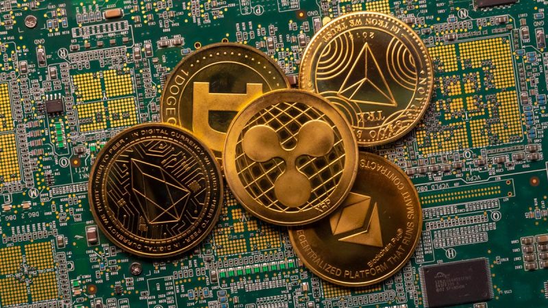 震惊！FBI报告称2025年加密货币与AI诈骗涉及210亿美元损失 -1