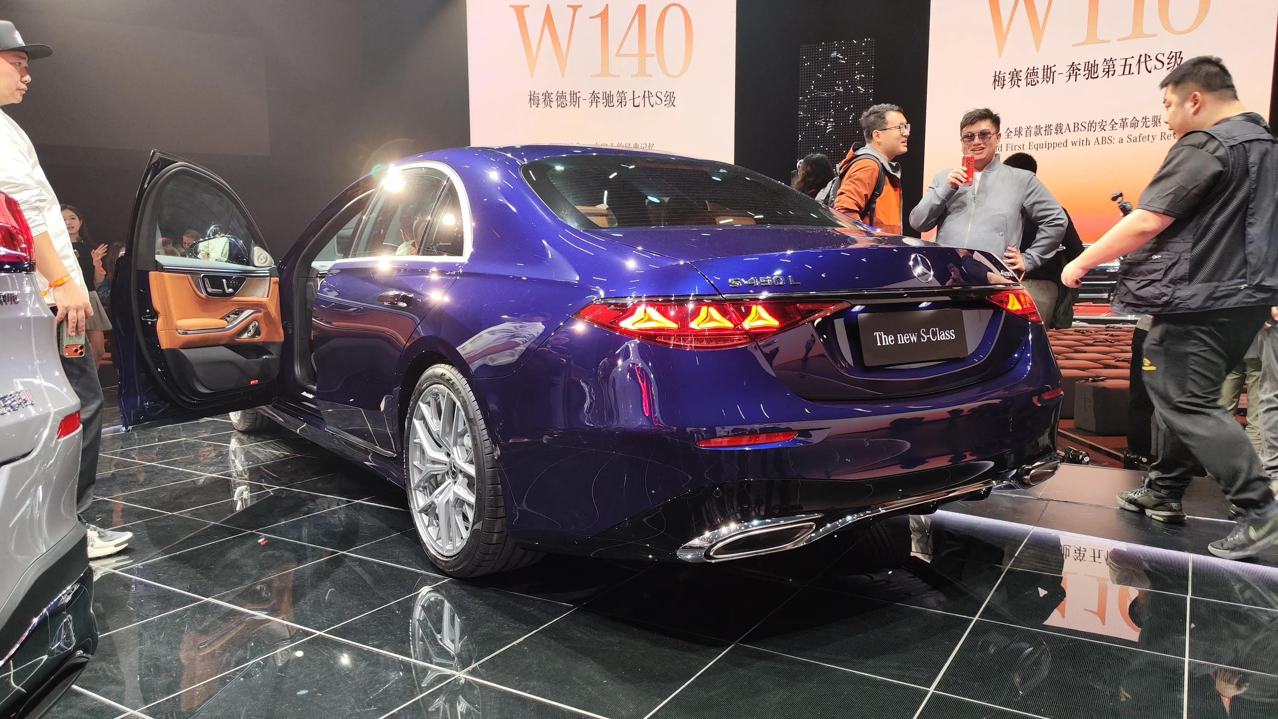 奔驰开大！纯电GLC长轴全球首发，S级中期改款中国亮相 -1