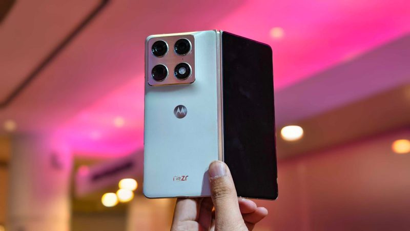 摩托罗拉刚出折叠屏，苹果就来砸场子了？ -1