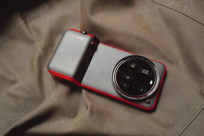 外媒实测小米15 Ultra手机：相机“反向升级”，有点绷不住了 -1