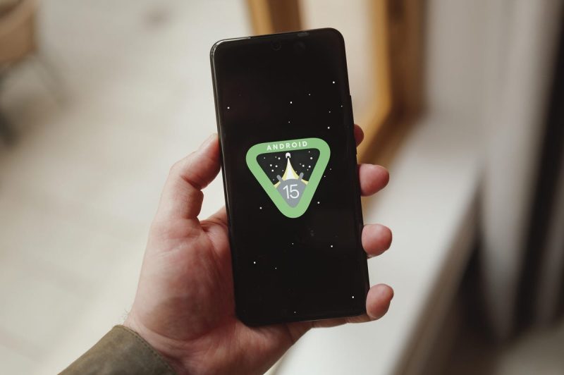 外媒实测小米15 Ultra手机：相机“反向升级”，有点绷不住了 -1